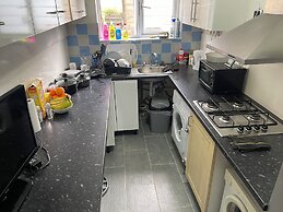Great 5-bed Wembley Home 25min From Central London
