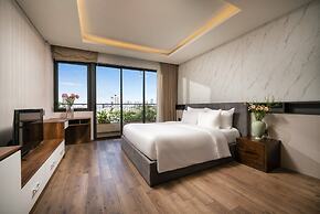 Luxury Duplex Penthouse With Pool Foosball