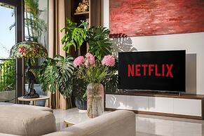 Luxury Duplex Penthouse With Pool Foosball