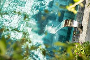 Luxury Duplex Penthouse With Pool Foosball