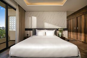 Luxury Duplex Penthouse With Pool Foosball