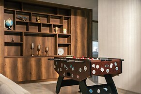 Luxury Duplex Penthouse With Pool Foosball