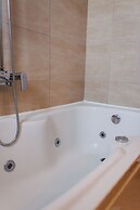 Villa Cook with pool and sea views