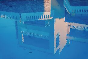 Villa Cook with pool and sea views