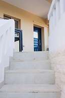 Villa Cook with pool and sea views