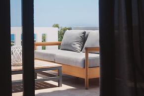 Villa Cook with pool and sea views