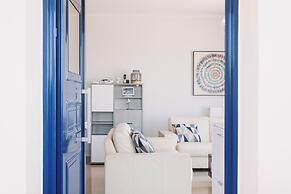 Villa Cook with pool and sea views