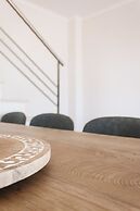 Villa Cook with pool and sea views