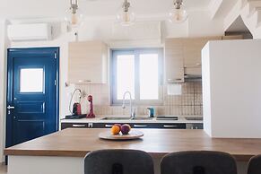 Villa Cook with pool and sea views