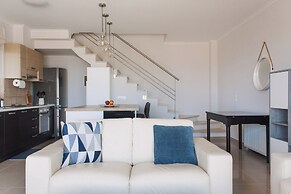 Villa Cook with pool and sea views