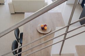 Villa Cook with pool and sea views