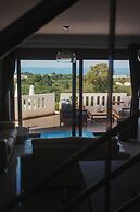 Villa Cook with pool and sea views