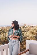 Villa Cook with pool and sea views