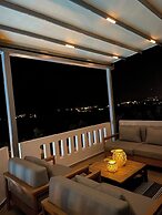 Villa Cook with pool and sea views