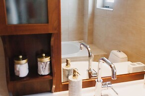 Villa Cook with pool and sea views