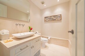 Luxurious 4 Bedroom Condo