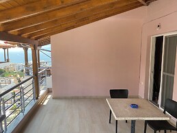 Room-blue Breeze Side View Apartment