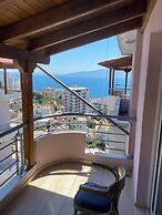 Room-blue Breeze Side View Apartment