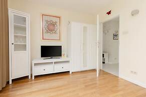 2-beedroom Zurawia by Renters