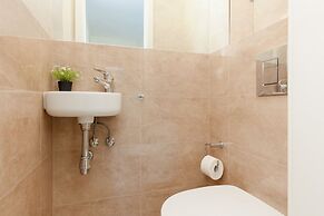 2-beedroom Zurawia by Renters