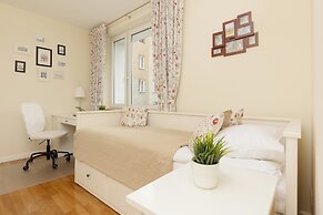 2-beedroom Zurawia by Renters