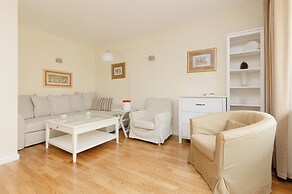 2-beedroom Zurawia by Renters