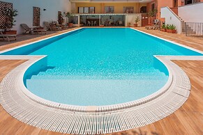 Relaxing Cristal Blu Studio Sleeps 3 Num1489
