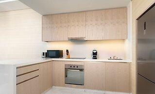 The Palm Tower 1 Corner Bedroom Dubai