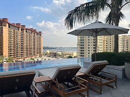 The Palm Tower 1 Corner Bedroom Dubai