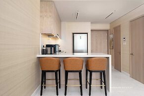 The Palm Tower 1 Corner Bedroom Dubai