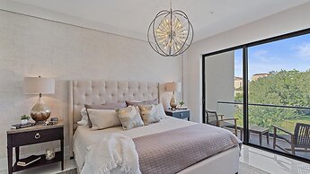 Uptown Luxury On Audubon 4 Bedroom Townhouse by RedAwning