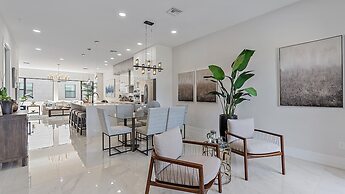 Uptown Luxury On Audubon 4 Bedroom Townhouse by RedAwning