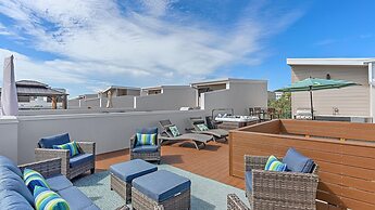 Uptown Luxury On Audubon 4 Bedroom Townhouse by RedAwning