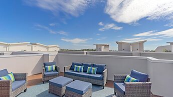 Uptown Luxury On Audubon 4 Bedroom Townhouse by RedAwning