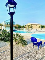 Under The Sea Sp107 4 Bedroom Home by RedAwning