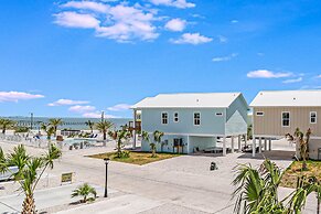 Under The Sea Sp107 4 Bedroom Home by RedAwning