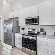 Under The Sea Sp107 4 Bedroom Home by RedAwning