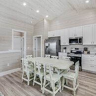 Under The Sea Sp107 4 Bedroom Home by RedAwning