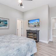 Under The Sea Sp107 4 Bedroom Home by RedAwning