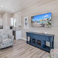 Under The Sea Sp107 4 Bedroom Home by RedAwning