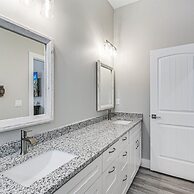 Under The Sea Sp107 4 Bedroom Home by RedAwning