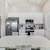 Under The Sea Sp107 4 Bedroom Home by RedAwning