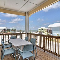 Under The Sea Sp107 4 Bedroom Home by RedAwning