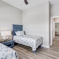 Under The Sea Sp107 4 Bedroom Home by RedAwning