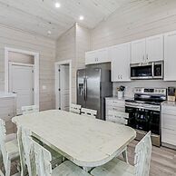 Under The Sea Sp107 4 Bedroom Home by RedAwning