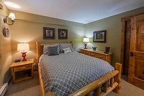 5th Floor 2bd/2ba Condo With Magnificent Views 2 Bedroom Condo by RedA