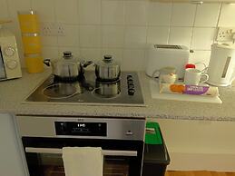 Immaculate 1-bed Apartment in Largs