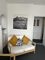 Immaculate 1-bed Apartment in Largs
