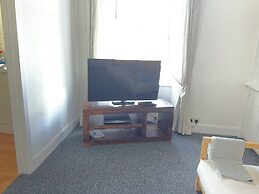 Immaculate 1-bed Apartment in Largs