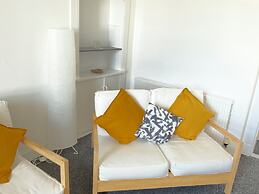 Immaculate 1-bed Apartment in Largs
